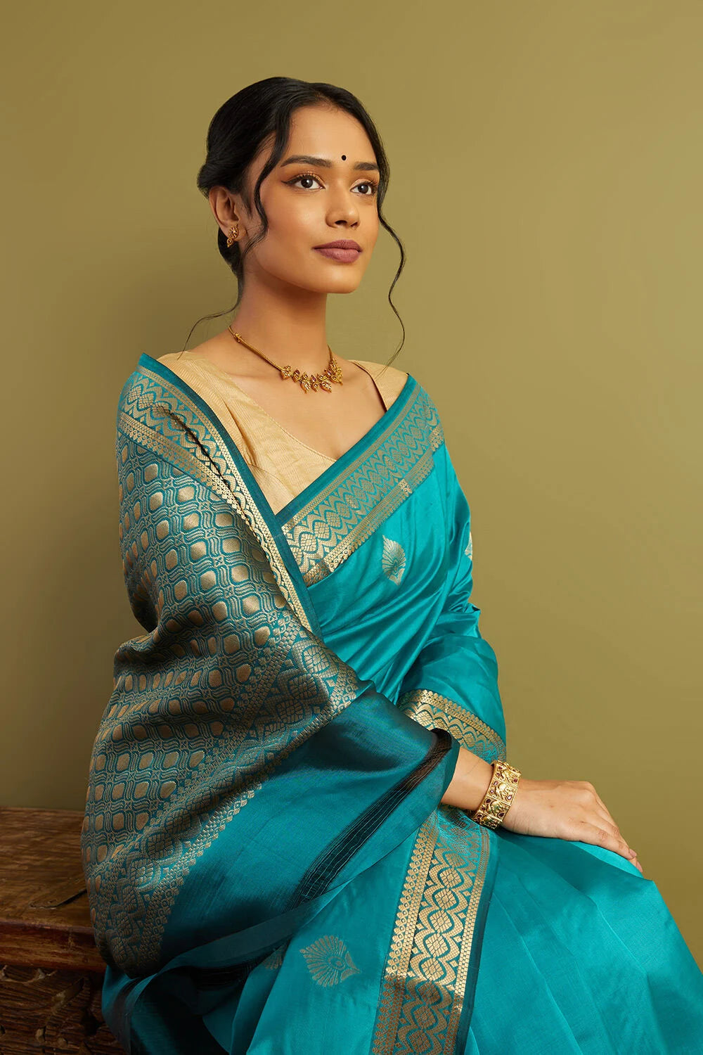 Luxury Bridal Silk Saree with Grand Wedding Elegance