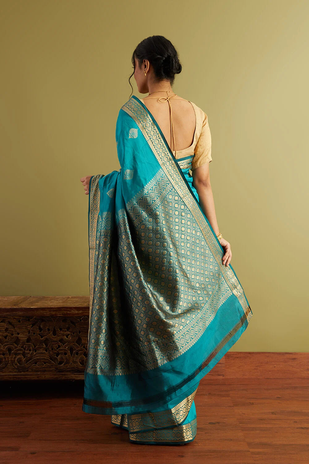 Luxury Bridal Silk Saree with Grand Wedding Elegance